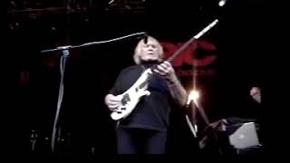 Yes Diaspora: 8/27/06 - Chris Squire Live with Spock&#39;s Beard 1/4 - Hold Out Your Hand/You By My Side