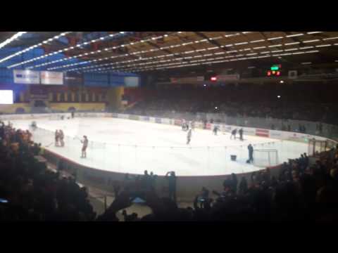 HC Dukla Jihlava - HC Energie Karlovy Vary, 11. kolo, baráž, první oslavy po postupu