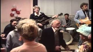 Nick Lowe -  I Knew The Bride When She Used To Rock And Roll