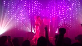 Purity Ring - Flood On The Floor (Live @ The Fonda Theater 5/8)