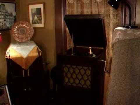 "I'm Forever Blowing Bubbles", Tuxedo Dance Orchestra