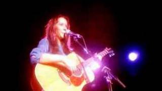 Nerina Pallot - &#39;Heart Attack&#39; &#39;Everybody&#39;s Gone To War&#39;