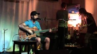 Eric Rachmany (Rebelution) - "Closer I Get" Live at the Phoenix Clubhouse