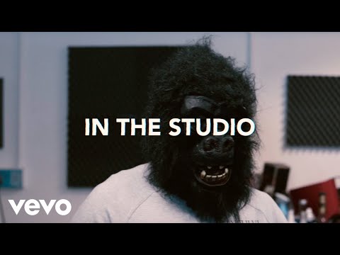 Popzzy English - In The Studio