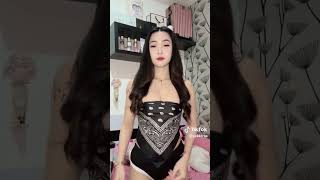 Padat #dance #fakebody #tiktokterbaru #bikini #gemoy #cewekbarbar #gadisbali #cekerbabat
