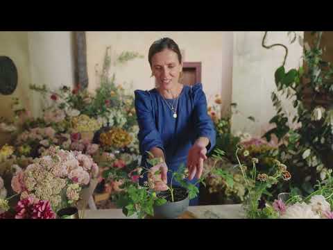 Fundamentals of Floral Design— Elegant Centerpiece Arrangement