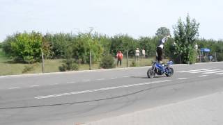 preview picture of video 'VII Ogólnopolski Zlot Motocykli w Choceniu 2013 - dzień 3 - stunt i freestyle - cz.2'
