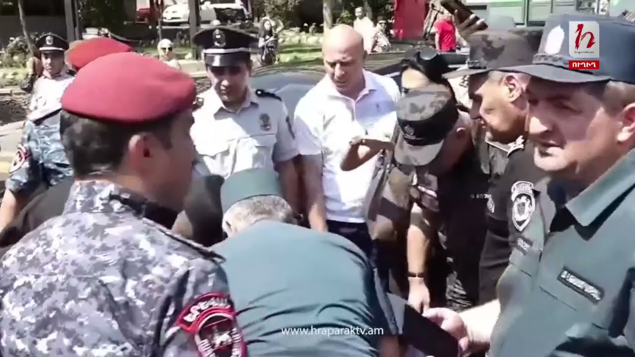 Մեքենան վրաերթի է ենթարկում պարեկին