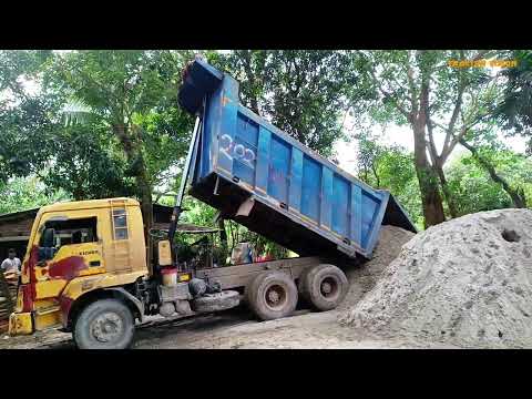 Eicher Dump Truck Sand unloading video. unload Hydraulic facility  System 25 Ep-36 tractor vision