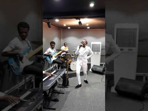 GUARDIAN ANGEL -NAKUHITAJI half live (BTS)