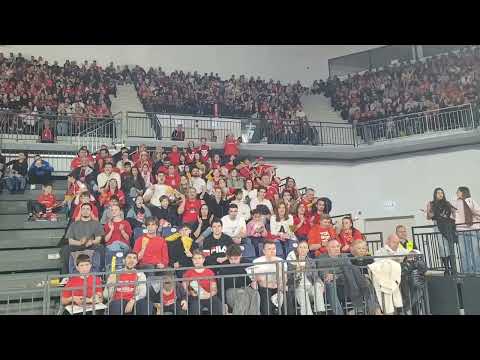 Publicul din Oradea la finala Cupei României CSM Oradea - U BT Cluj-Napoca 84 - 85