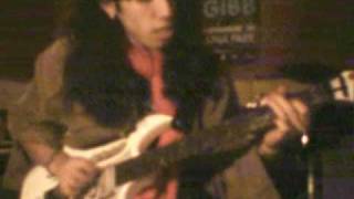 Horsitoo's Let Your Heart Rule Your Head solo [Brian May]