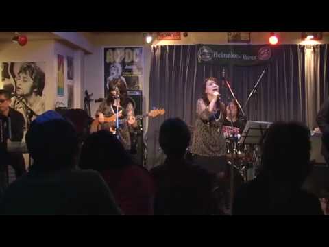 Moondance cover / monochrome 2010-04-24