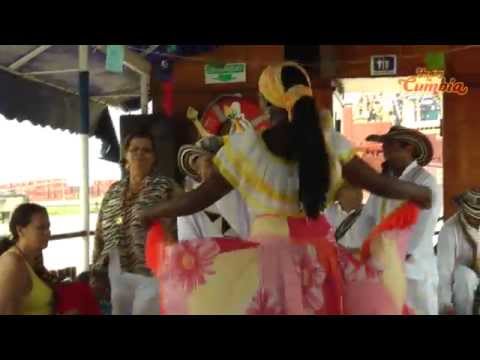 En Barranquilla se Baila Cumbia Bien Sabrosa! Carnaval de Barranquilla