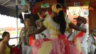 preview picture of video 'En Barranquilla se Baila Cumbia Bien Sabrosa! Carnaval de Barranquilla'