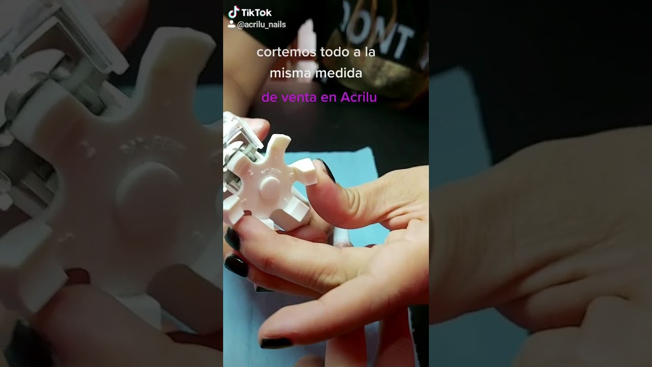 Cortador de tips con medidor