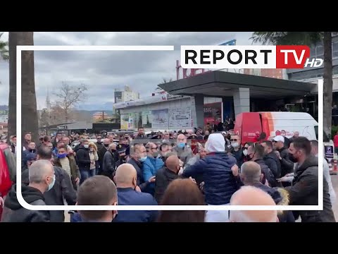 Dita e Verës 'bën bashkë' Ramën dhe Bashën në Elbasan! Kreun e PD e presin me flamuj