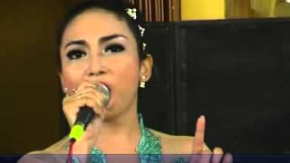 Download lagu madu 3 pacitan ' salah tompo ' mp3