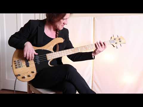 ROKS Instruments Nardis 4A  Live Demo - BassFreaks.net