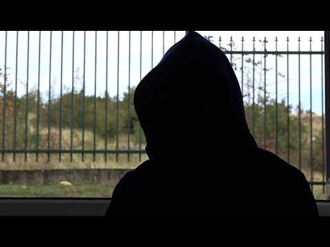 "MAJKA MI JE DAVALA PARE ZA HEROIN" - Potresna ispovijest