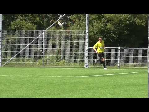 Arjen de Koeijer zet Yerseke op winnende 2-3 tegen Vlissingen (zaterdag)