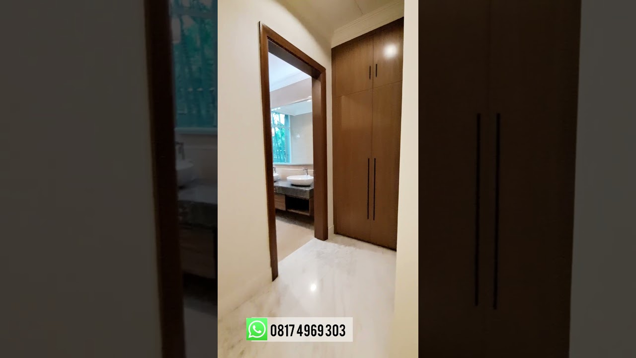 Jual Cepat Apartemen Botanica Townhouse 4+1 Br, 2 Storey, Bagus