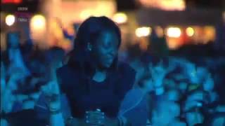 Tinie Tempah  Love Suicide (Live) 2012 - 2013 Audio &amp; Video high quality -Alta Qualidade