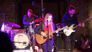 MAAIKE OUBOTER - ZANDBAK  - LIVE DE KERSOUWE - 2015