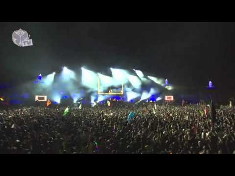 Afrojack playing Deorro - Yee