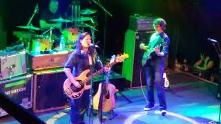 The Breeders - Gigantic (live Pixies cover)