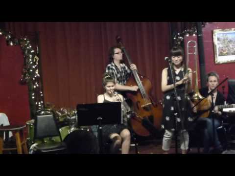 Haruka Kikuchi plays and SINGS: 'Down By The Riverside'