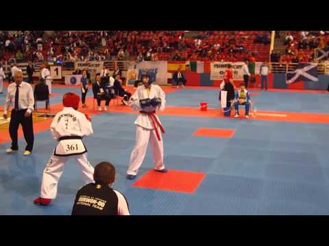 Alex Byrne (IRL) v Andrii Pogribny (UKR) - Child Male -50kg Sparring