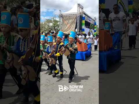 Desfile das escolas municipais de Senhor do Bonfim no 7 de Setembro