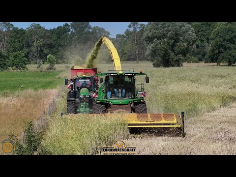 Der 1,80m Roggen GPS Häckseln für die Biogasanlage LU J&J 360ha Ganzpflanzensilage John Deere 9800i