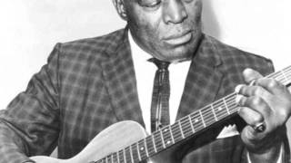 Howlin' Wolf - Moving