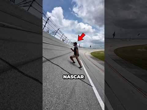 ¿Por qué esta pista está casi vertical? 😱