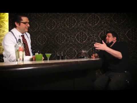 Tim Mälzer hilft den Bars die jetzt "Cocktailspeisen" mit 7% statt 19% MwSt servieren müssen ;)