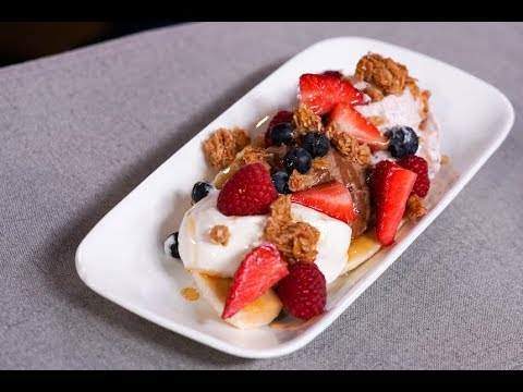 Chef Jeff shows you how to make breakfast banana splits