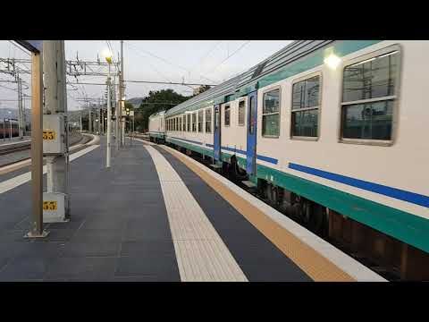 Treno Regionale+Locomotore E464 .057 Regionale 22022 Reggio di Calabria Centrale-Lamezia T.C.