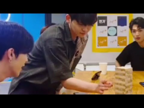 [업텐션 쿤] 이건 쓰러지기 직전의 젠가 (젠가고수 노수일 모음)