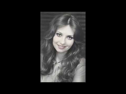 Анциферова и Мозенков - Междугородний разговор (English subtitles)