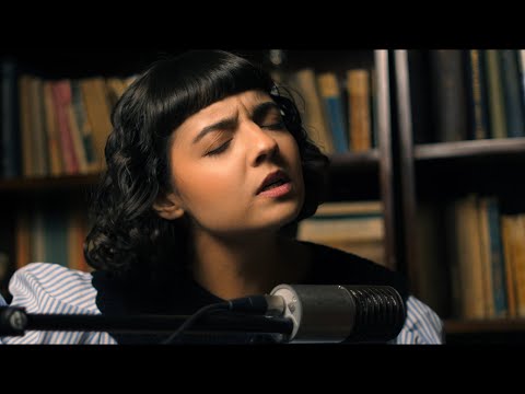 Andra Andriucă - Ce simplu ar fi (Live Acoustic Session) | Anticamera by Gămălia