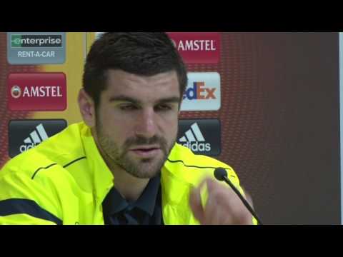 Stefan Mitrovic voor de Europese wedstrijd tegen Genk