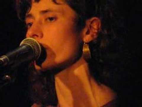 Diane Cluck - The Turnaround Road (Live)
