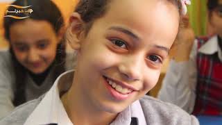 طالبات اردنيات في لحظات عاطفية مؤثرة...