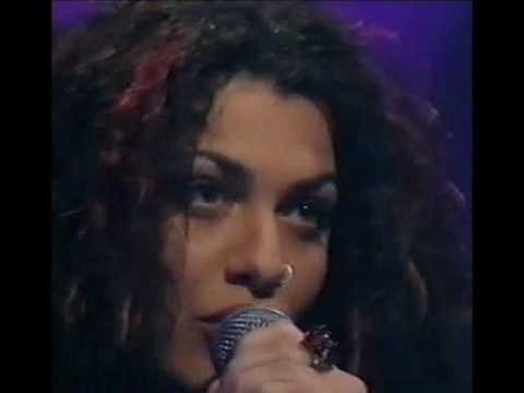 ROSSELLA MARCONE - AL DI LA DI QUESTI ANNI (COME UN ANGELO)
