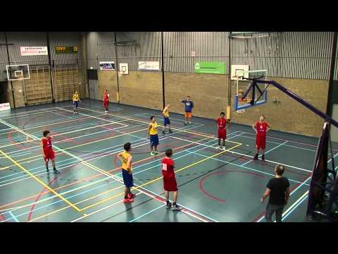 14-2-2015 Rivertrotters -18 vs Hurricanes -18 69-49 1st period