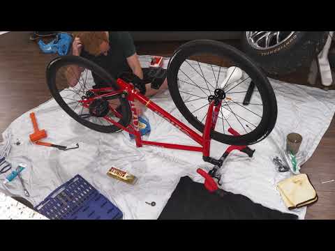 Cinelli Vigorelli Shark build timelapse