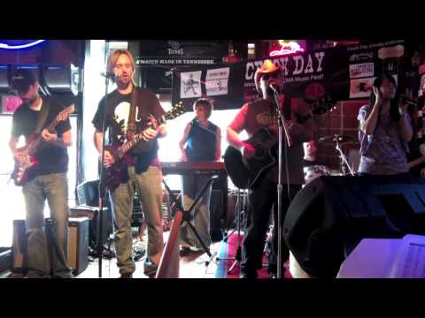Scott Steele ~ Everyday Heroes Live from 2013 CMA Music Fest in Nashville TN