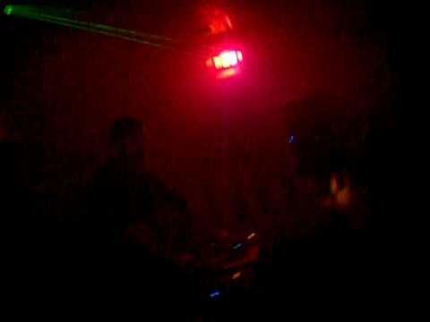 Andy Raeside on the Decks, Contrast, Ivory Blacks 5 13.02.09